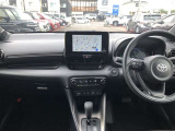 シンプルながら機能性あふれる運転席廻りです。視界性もよく、運転しやすいですよ。