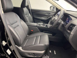 便利な運転席側・助手席側電動シートです。