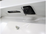 バックカメラが付いているので後方確認が非常にしやすいです。今や運転初心者も熟練者も必須装備!ついていて損はないですね♪