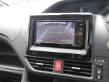 バックガイドモニターで、後方を確認しながら安心して駐車することができます。運転初心者も熟練者も必須の機能ですよ!