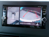 まるで上空から見下ろしているような感じで駐車が楽にできるインテリジェントアラウンドビューモニター!幅寄せが苦手な方でもサイドビューで確認することができますよ♪