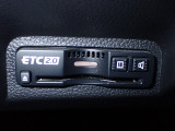 デザインスッキリのビルトイン『ETC』!高速道路の特典はもちろん、キャッシュレスなので料金所では徐行するだけで通過可能です!