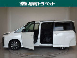 両側パワースライドドア付きだから、狭い駐車スペースなどでの 乗り降りラクラク!小さなお子さまのいるご家庭には嬉しい装備。