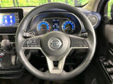 【ステアリングスイッチ】運転中、前方から目線をそらすことなく、オーディオ等の操作が可能な便利機能!安心&快適なドライブを演出してくれます♪