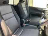ゆったり座れる運転席シート、状態も良好です!!!