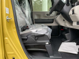 当社には、【指定工場】を併設しており、車検・点検整備もお任せください。ホンダ車を知り尽くしたエキスパートサービスエンジニアがご対応させていただきます。