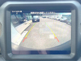 ●ガイドライン付きバックカメラ:不安な駐車もこれで安心!ガイドライン付きなので狭い箇所での駐車もラクラクです!