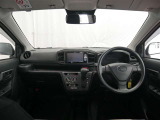 見通しのよいすっきりとした視界で、誰でも運転しやすいです。運転のしやすさは疲れにくさにも繋がりますよ♪