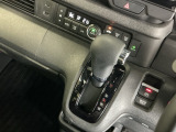 発進時から滑らかに加速する無段階変速のCVTはストップ&ゴーの多い街の中も快適です