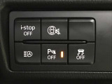 運転席回りのスイッチで安全装備のON/OFFも簡単に!