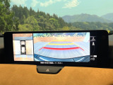 【360&deg;ビューモニター】専用のカメラにより、上から見下ろしたような視点で360度クルマの周囲を確認することができます☆死角部分も確認しやすく、狭い場所での切り返しや駐車もスムーズに行えます。
