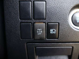 オートマチックハイビームとは、先行車や対向車のライトを認識し、ハイビームとロービームを自動で切り替える機能です。夜道の視界を確保します。詳細は販売店スタッフまでおたずねください。