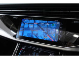 アップルカープレイ搭載されており、使い慣れたiPhoneのナビや音楽アプリをそのまま車のディスプレイで操作していただけます。