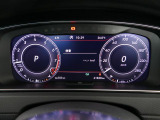 様々な情報を表示可能なActive Info Displayを装備!