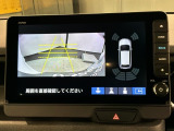 リバースギアに入れるだけで後方の表示へ切り替わります。夜間や雨の日の駐車も楽になりますよ。
