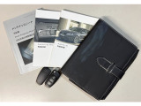 ■禁煙車 ■新車時保証書 ■取扱説明書 ■ディーラー点検記録簿(H30、R01、02) ■スペアキー