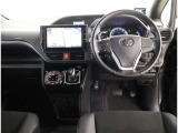 見通しのよいすっきりとした視界で、誰でも運転しやすいです。運転のしやすさは疲れにくさにも繋がりますよ♪