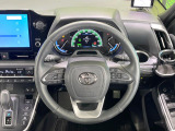 【純正革巻きステアリング】上質な革を使用することで、手にしっかり馴染みとても運転しやすいハンドルです♪