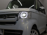 【LEDヘッドライト】悪天候や夜間走行時も良好な視界を確保し安心して運転できる高輝度LEDヘッドライトを装備!点灯速度が早く、消費電力も抑えられています!!