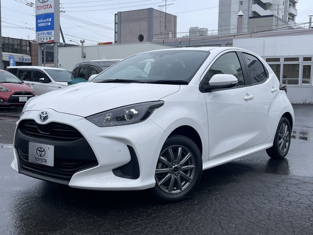 ヤリス 1.5 ハイブリッド X E-Four 4WD