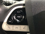 【ステアリングスイッチ】左です。ハンドルから手を離さず、運転に集中したまま手元でオーディオ操作等ができます。