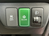 車がカーブの外側へ膨らんだり内側へ巻き込んだりする挙動を防止する横滑り防止装置、エンジンやエアコンなどを協調制御し燃費の向上に有効なECONスイッチ、ヘッドライトレべリング機能付きです!