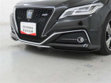 トヨタ純正用品のフロントスポイラーを装着しております。