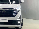 【LEDヘッドランプ】ハロゲンヘッドランプの約2倍の明るさ!夜の運転も安心です!
