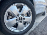 ●純正アルミホイール:輸入車ならではの卓越した走りを支えるホイールと足回りです!日本車の走りに慣れている方にもぜひ体感して頂きたい程高いレベルでまとまっています!