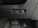 ETC!料金所も止まる事無くスイスイです!窓を開ける必要も無いので雨や花粉、排気ガスの浸入もありません!今や必需品ですネ!