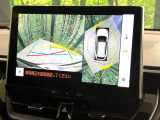 【パノラミックビューモニター】専用のカメラにより、上から見下ろしたような視点で360度クルマの周囲を確認することができます☆死角部分も確認しやすく、狭い場所での切り返しや駐車もスムーズに行えます。