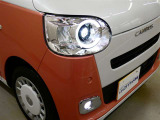 LEDヘッドライトです。デザイン性がよくとても明るいので、夜間の走行や悪天候でも安心です。しかも長寿命!