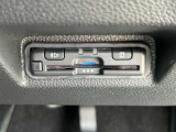ETC付。高速道路の料金所はキャッシュレスで通過です。サービスエリア等にあるスマートインターの出入りも利用可能でとっても便利。ご納車後すぐにお使い頂けるようセットアップしてのお渡しとなります。