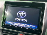 【純正9インチナビ】インテリアに溶け込むスタイリッシュな「専用設計」メーカーナビを装備♪視認性や操作性など基本性能にも優れ、より上質なカーライフをお楽しみいただけます。