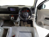 視界良好、操作しやすい運転席です。