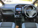 弊社ではメンテナンスパックをご用意しております。プロの目でしっかりチェックしたお車ならロングドライブも安心、うっかり忘れがちなメンテナンスも事前に案内状やお電話で時期をお知らせいたします。