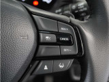 ◆アダプティブクルーズコントロール◆予め設定した車速内でクルマが自動的に加減速。前走車との適切な車間距離を維持しながら追従走行します。【LKAS】車線維持支援システムでステアリング操作を支援。