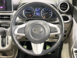 【純正革巻きステアリング】上質な革を使用することで、手にしっかり馴染みとても運転しやすいハンドルです♪