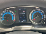 視認性の高いメーターで運転情報を的確に把握できます!