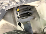 お車を安心してお乗りいただく為には、足回りの定期点検が欠かせません。サービスサポート(有償保証)では無料点検もご提供しており、安心のカーライフをお過ごしいただけるサポート体制が整っています。