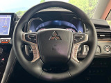 【純正革巻きステアリング】上質な革を使用することで、手にしっかり馴染みとても運転しやすいハンドルです♪