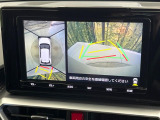 【パノラミックビューモニター】専用のカメラにより、上から見下ろしたような視点で360度クルマの周囲を確認することができます☆死角部分も確認しやすく、狭い場所での切り返しや駐車もスムーズに行えます。