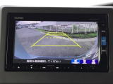 バックモニター付きで、車庫入れやバック時の後方確認をしっかりサポート。モニターに映し出される映像で死角も確認しやすく、狭い場所での駐車や後退時の操作をより安心して行えます。