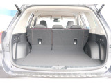 車体構造の見直しや、新型パワーリヤゲートの採用により、荷室幅および荷室開口部を拡大。サイズの大きな荷物の出し入れがしやす
