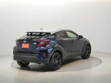 ご覧の車両以外にも多数のU-Carを展示販売しております。