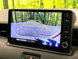 【バックカメラ】駐車時に後方がリアルタイム映像で確認できます。大型商業施設や立体駐車場での駐車時や、夜間のバック時に大活躍!運転スキルに関わらず、今や必須となった装備のひとつです!