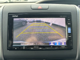 バックでの駐車が苦手な方や運転にあまり自信のない方でも後方の視界をしっかりサポート。安心して車庫入れが出来るバックカメラを装備しています!