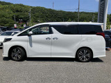 トヨタ車に限らず、全車種にロングラン保証が付いております。走行距離無制限なので、安心しておのり頂けます。