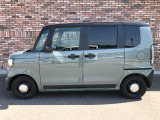 オプションになりますが、ボディーコーティングもご用意しております。新車の輝きに近づき、洗車などのお手入れも楽になりますよ。