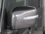 【ドアミラーウインカー】格好良さだけではなく対向車両からの視認性もよく安全に走行する為の安全装備のひとつです。